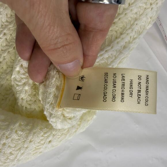 Crescent Cream Knit Sweater Vest with Shoulder Pads Size Small - Picture 8 of 8